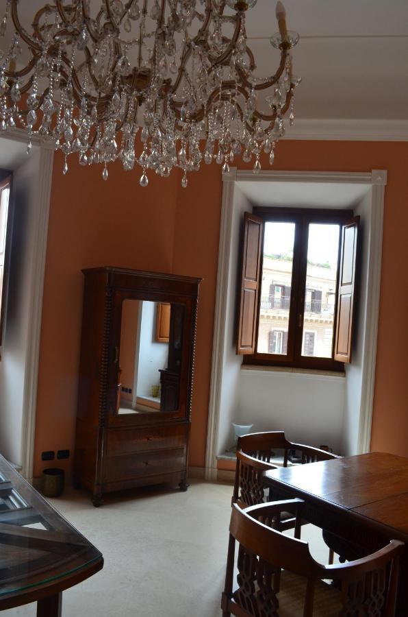 Elegante Appartamento Nel Centro Di Roma Екстер'єр фото