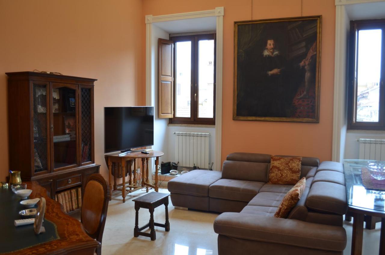Elegante Appartamento Nel Centro Di Roma Екстер'єр фото